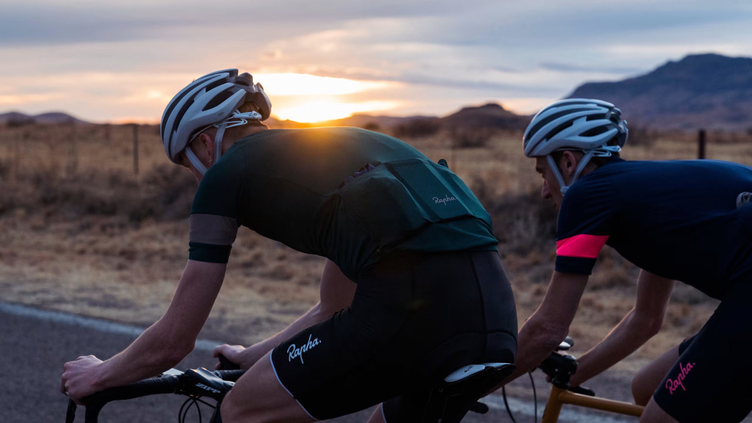 Rapha CLASSIC BIB SHORTS II XSサイズ Tested] Rapha Classic Bib Shorts II | MTB-MAG.COM