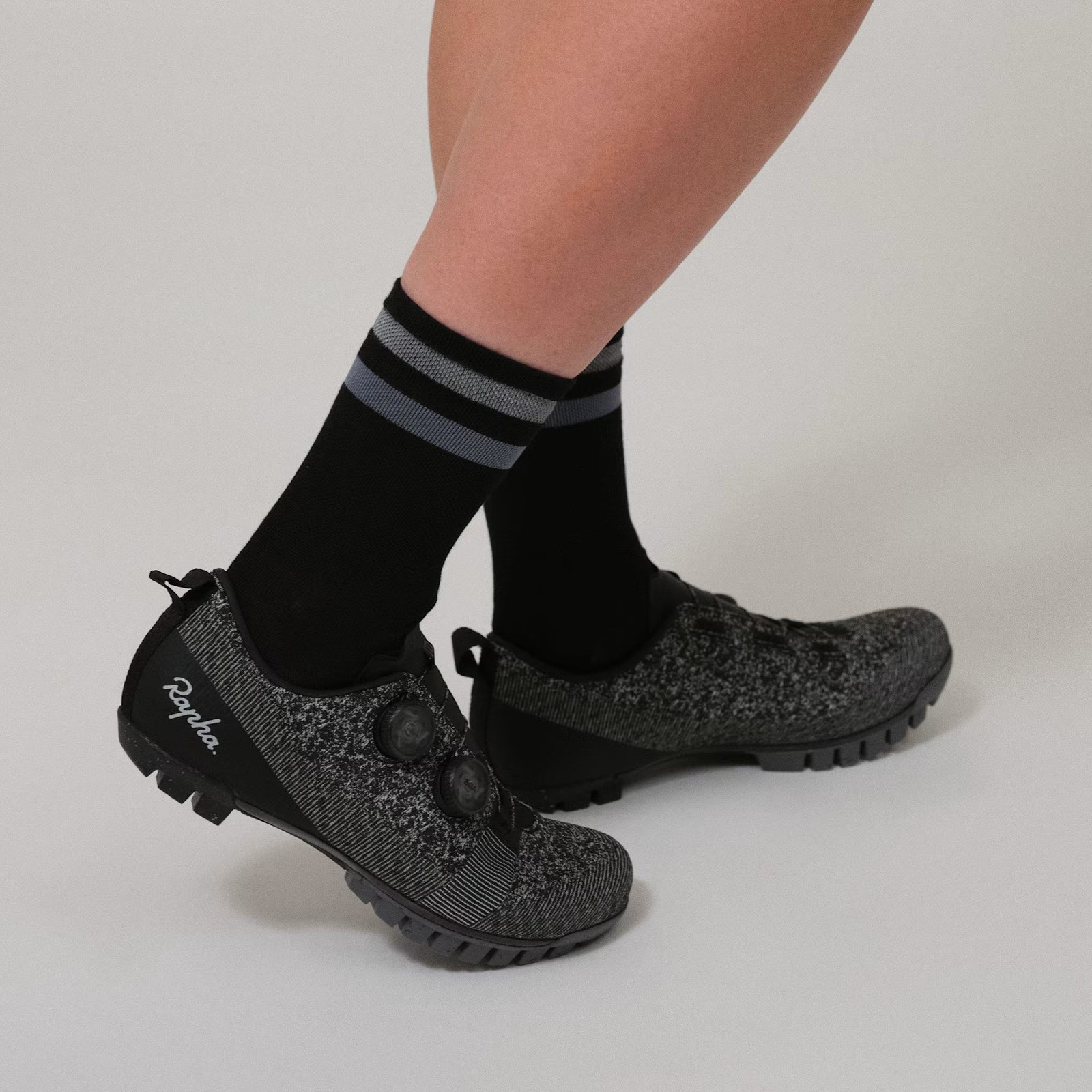 Rapha Explore Powerweave Shoe – hellobikery.com Rapha Explore Powerweave Shoe – hellobikery.com