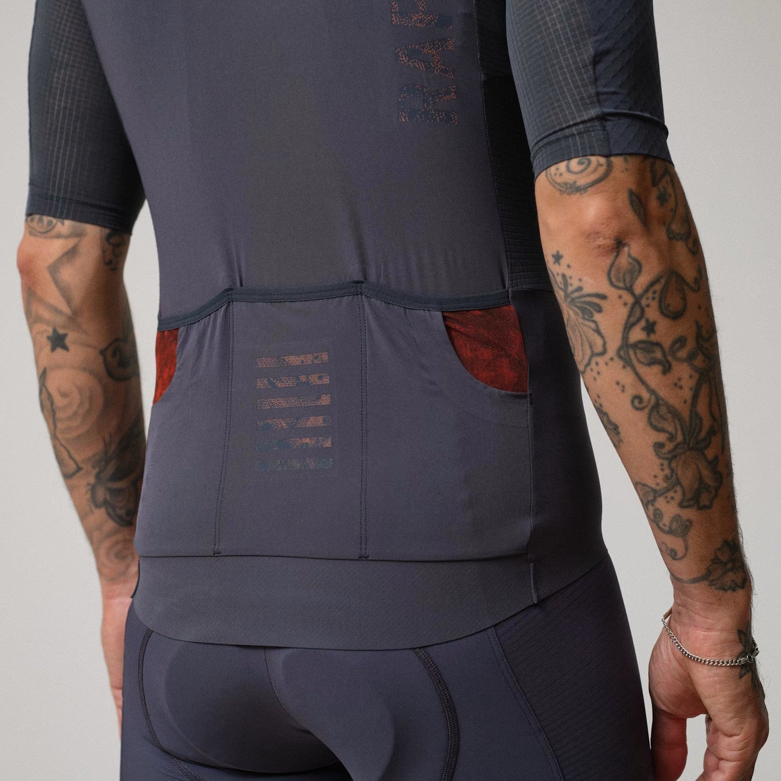 Rapha Pro Team Gravel Jersey – hellobikery.com